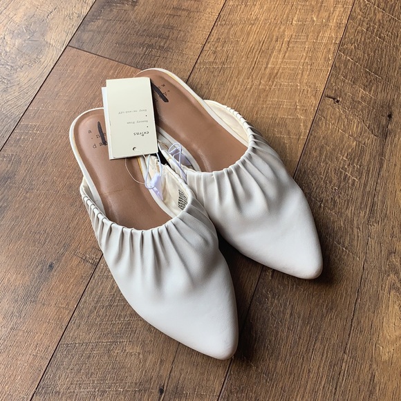 a new day Shoes - White pleated slip on